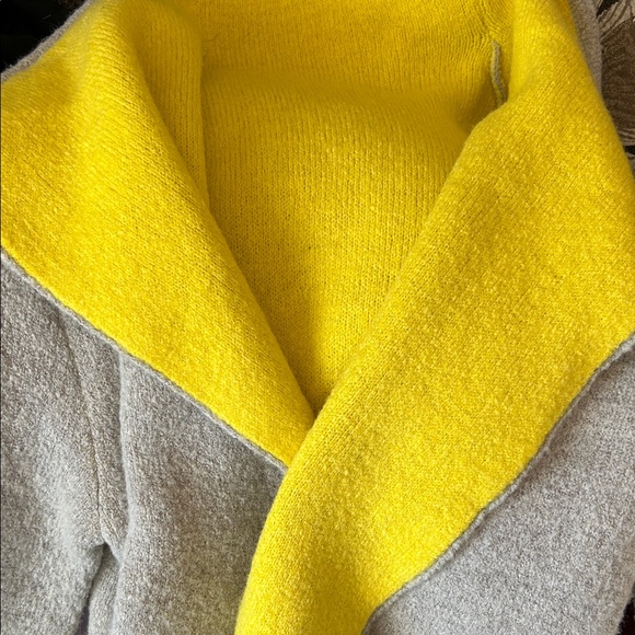 Jin Collection Gray and Yellow Women's Cardigan size S - Picture 10 of 11